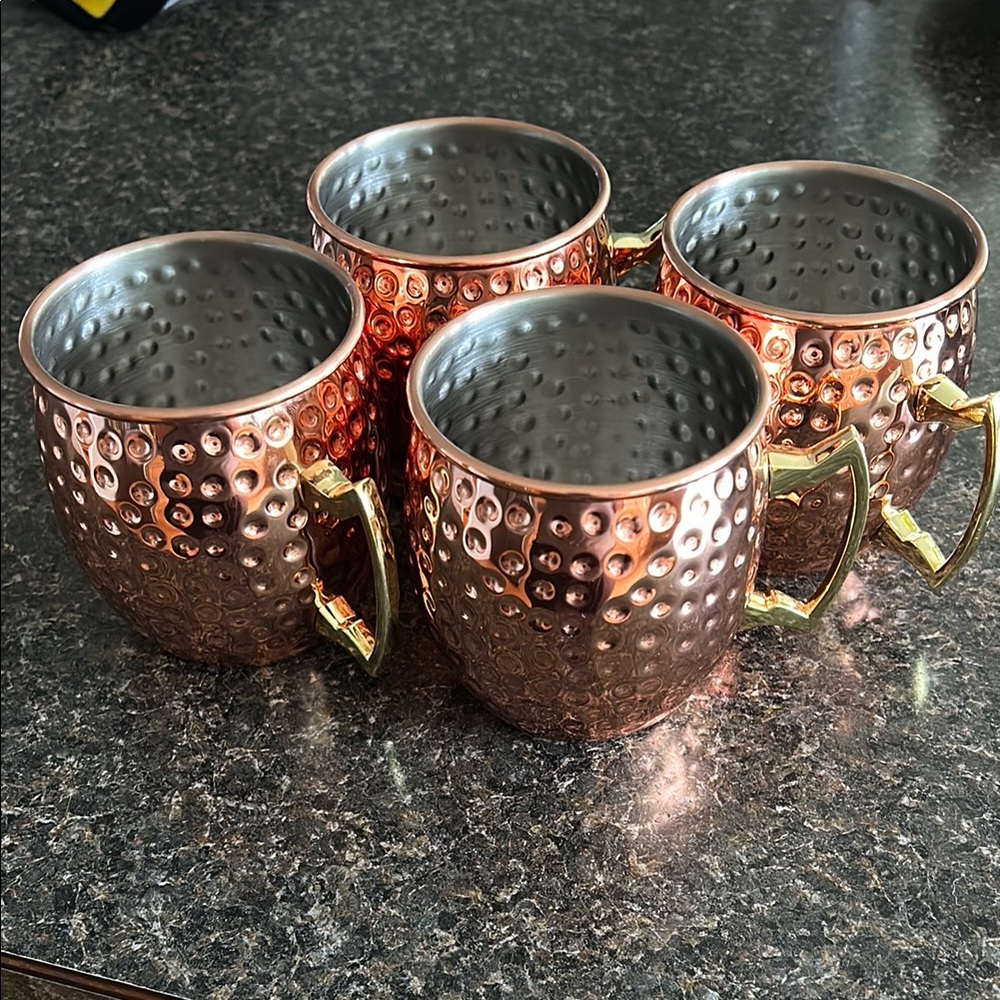 4 mugs